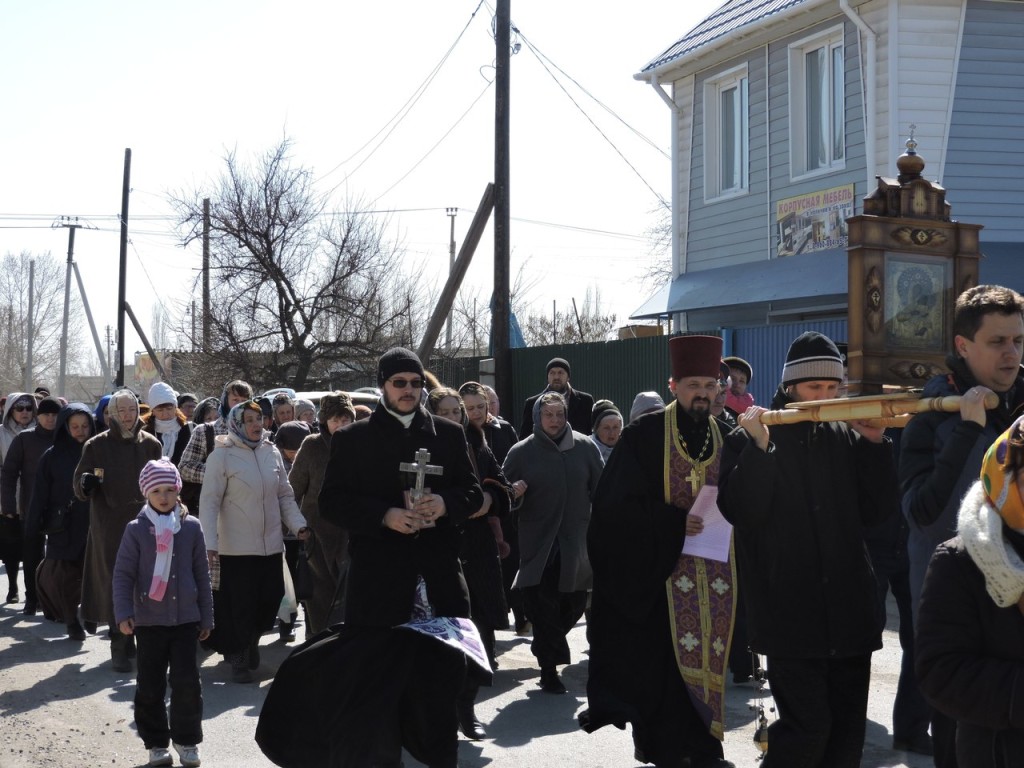 Чудотворная икона Пресвятой Богородицы «Урюпинская» побывала в городе Волжском.