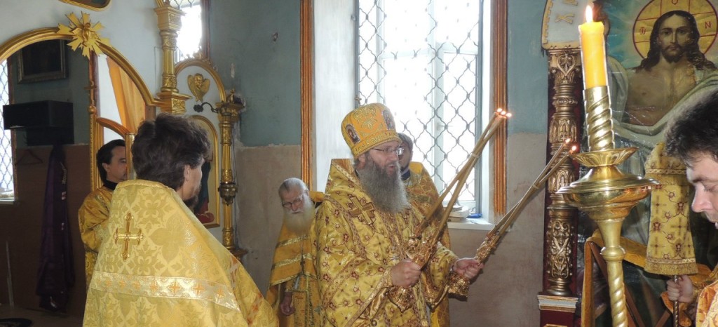 Божественная литургия в Покровском Кафедральном соборе. Божественная литургия в Покровском Кафедральном соборе.