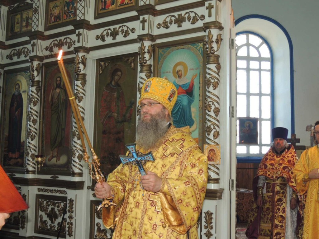 Божественная литургия в храме Богоявления Господня. Божественная литургия в храме Богоявления Господня.