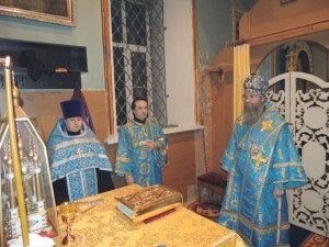 Фотогалерея "01 Вечернее богослужение с чтением акафиста Урюпинской иконе Божией Матери в Покровском кафедральном соборе"