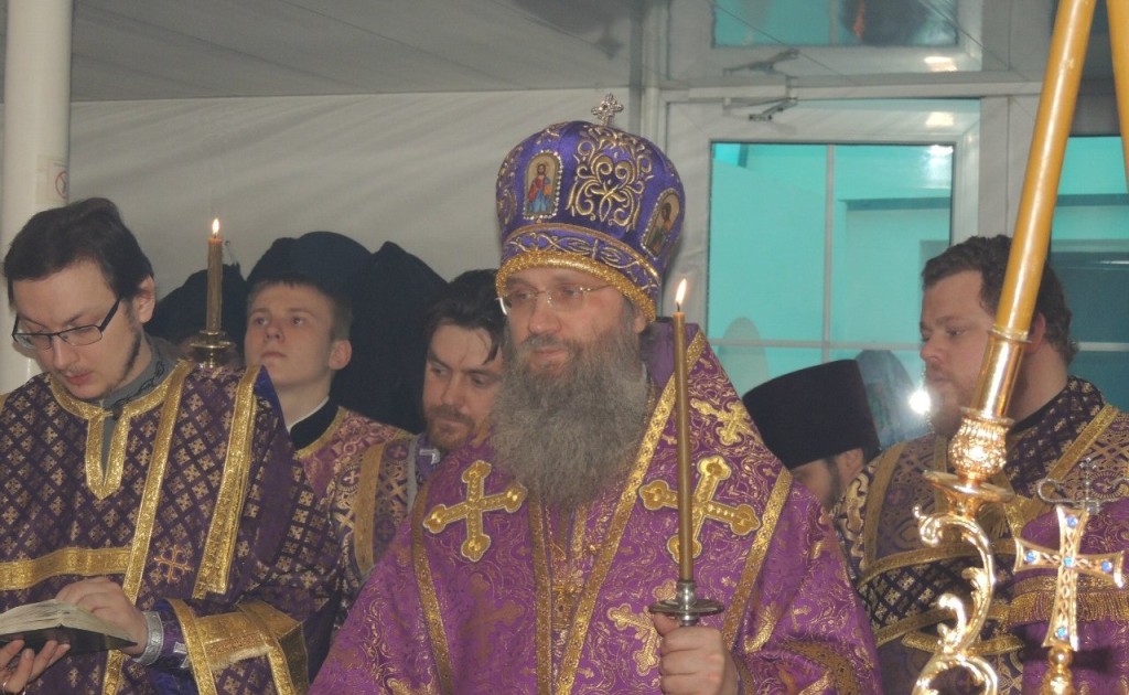 Божественная литургия святителя Иоанна Златоуста в храме святителя Михаила первого митрополита Киевского.
