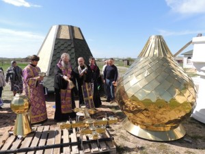 Фотогалерея "Чин Освящения Креста с куполом на колокольню храма Святой Троицы" 02 Освящения Креста с куполом на колокольню храма Святой Троицы