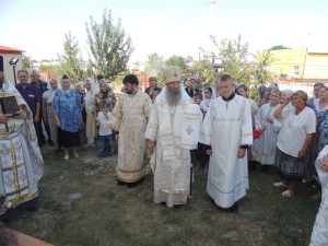  Праздничная Божественная литургия и крестный ход в храме свт. Митрофана Воронежского