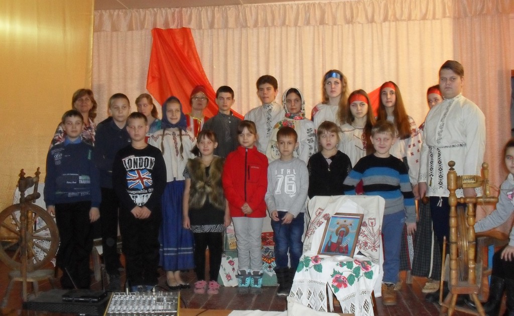 Гости из Елани у воскресной школы «Зернышки» и православного молодежного клуба «Светоч».