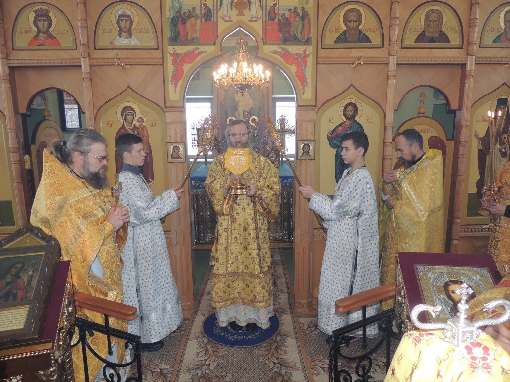 День памяти Свт. Амвросия, еп. Медиоланского, В Гусевском женском монастыре в честь Ахтырской иконы Божией матери.