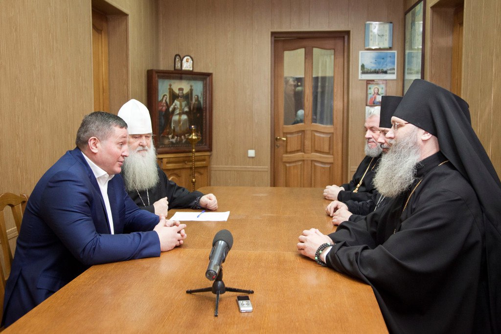 Состоялась встреча губернатора с Архиерейским советом Волгоградской митрополии.