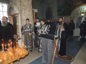 Уставные богослужения в Покровском кафедральном соборе соборе г. Урюпинска