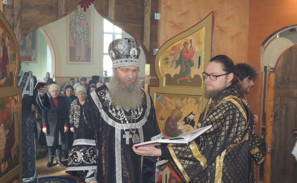 Литургия Преждеосвященных Даров в храме храме Богоявления Господня в г. Фролово.