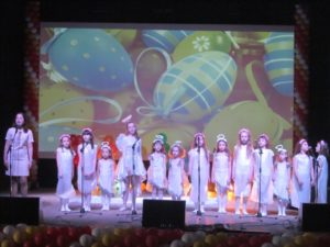 В Еланском районном Доме культуры «Юбилейный» состоялся районный фестиваль «Пасхальная радуга»