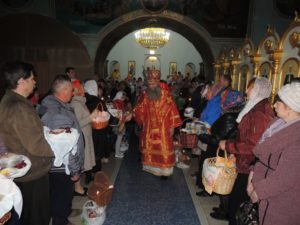 В праздник Светлого Христова Воскресения епископ Елисей возглавил торжественное Пасхальное богослужение.
