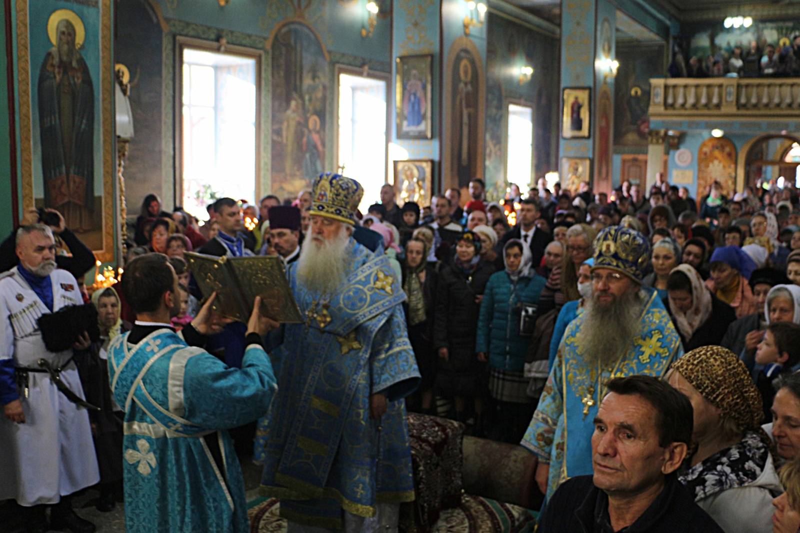 Божественная литургия в Казанском кафедральном соборе г. Волгограда.