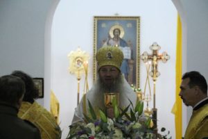 Божественная литургия в строящемся храме св. пр. Иоанна Кронштадтского (г.Волгоград)