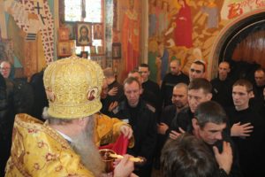 Божественная литургия в храме святого князя Димитрия Донского_cr