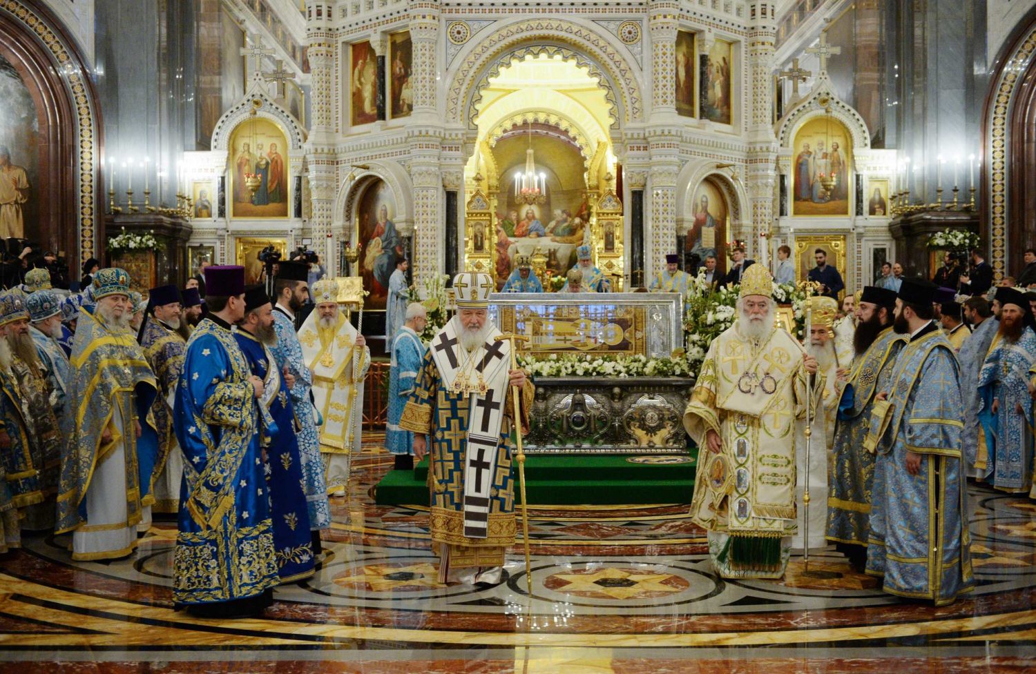 Храм Христа Спасителя. Праздник Введения во храм Пресвятой Богородицы.