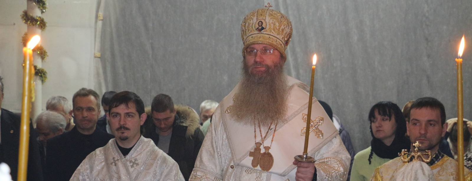 Всенощное Бдение в храме Святаго Духа Утешителя г. Жирновск. Всенощное Бдение в храме Святаго Духа Утешителя г. Жирновск.