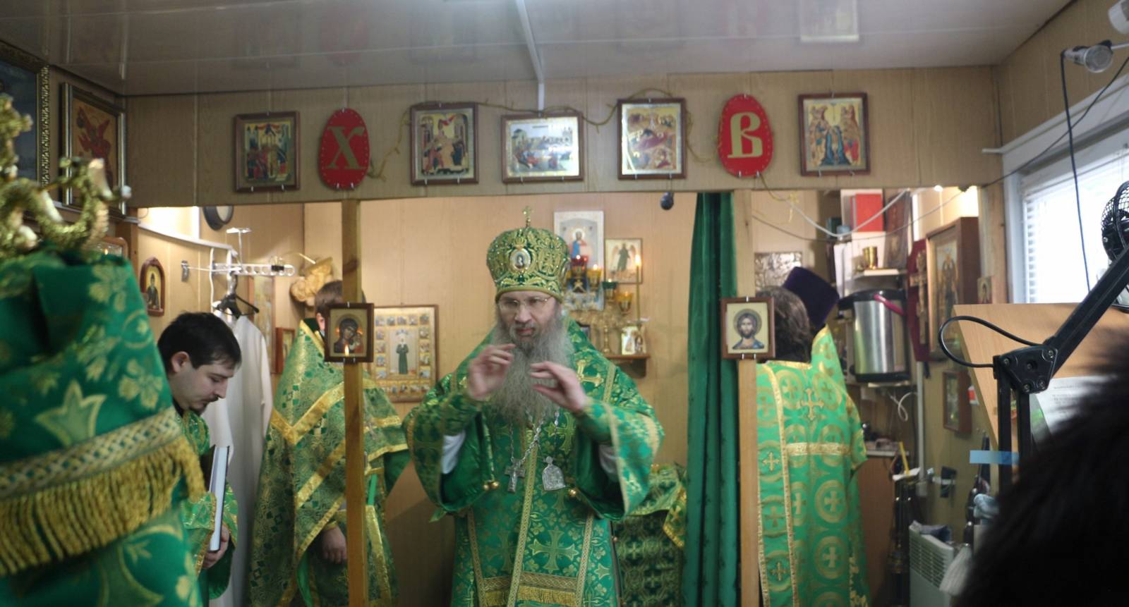 Служение епископа Елисея в день памяти Блж. Ксении Петербургской.