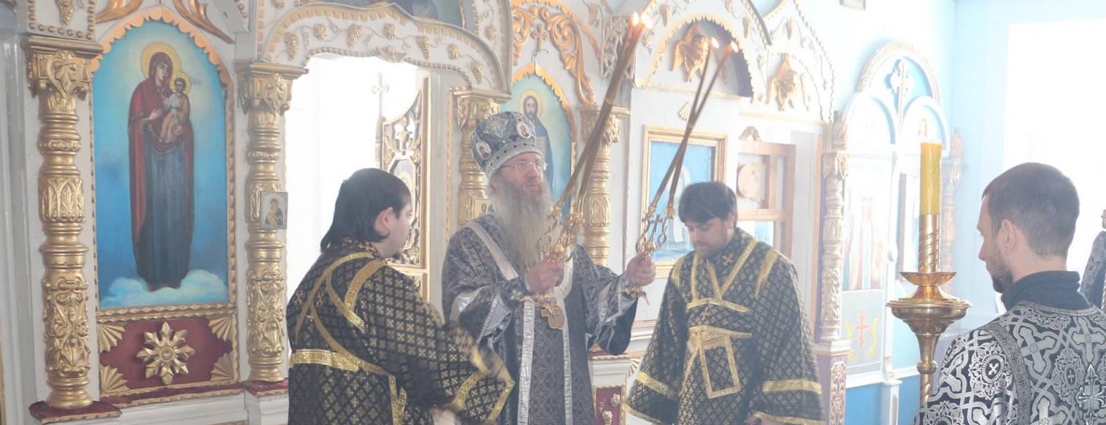 В пятницу Седмицы 2-й Великого поста, день памяти сщмч. Ермоге́на, патриарха Московского и всея России.