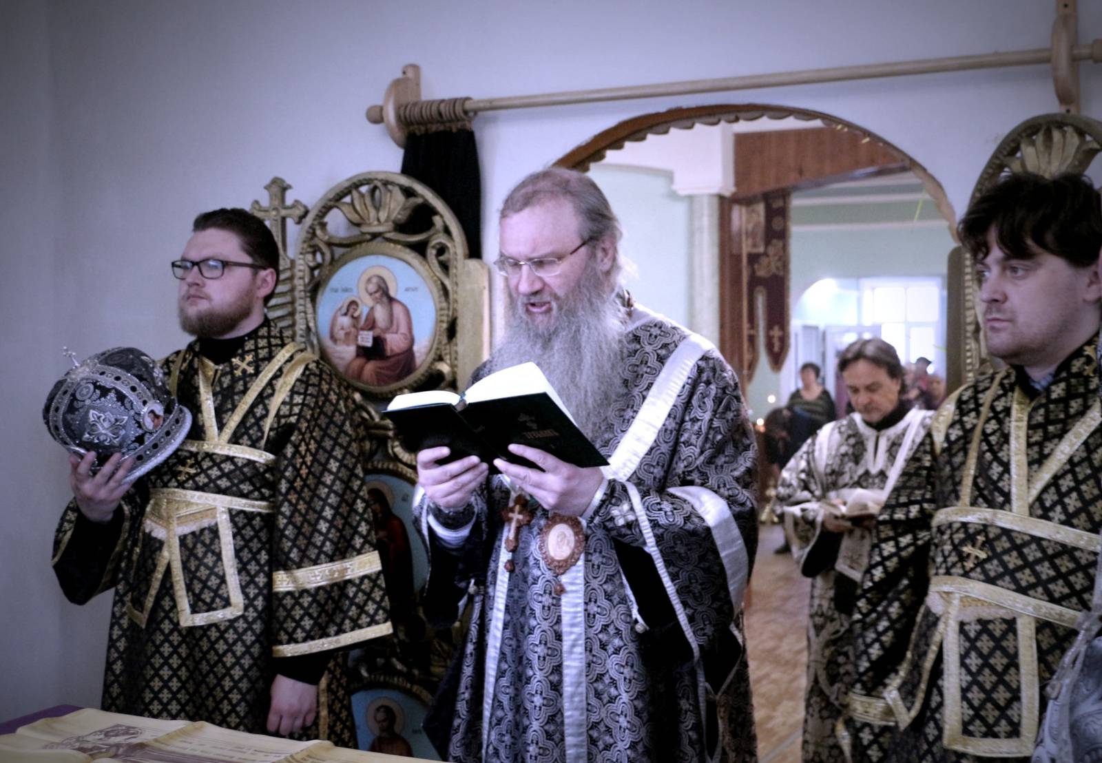 Литургия Преждеосвященных Даров в Великий вторник Страстной седмицы в храме прп. Сергия Радонежского. Литургия Преждеосвященных Даров в Великий вторник Страстной седмицы в храме прп. Сергия Радонежского.