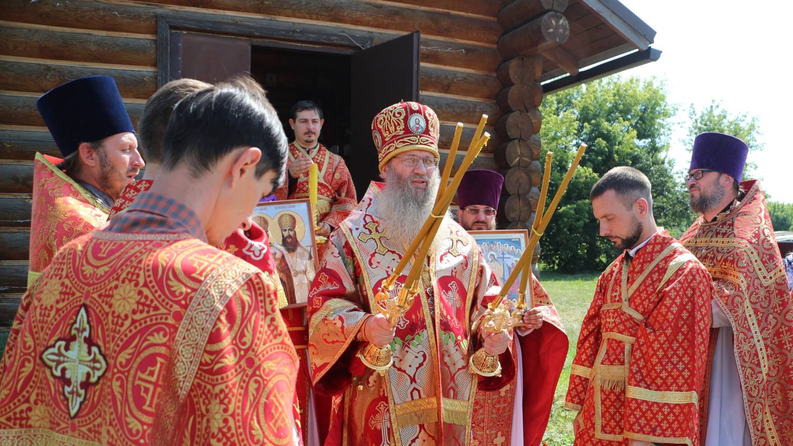 В День памяти Сщмч. Вениами́на, митрополита Петроградского.