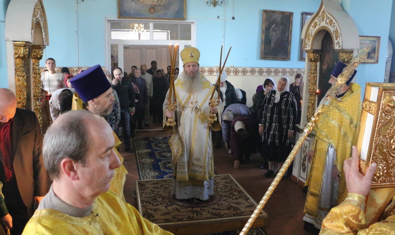 В День памяти перовмц., равноап. Феклы Иконийской.