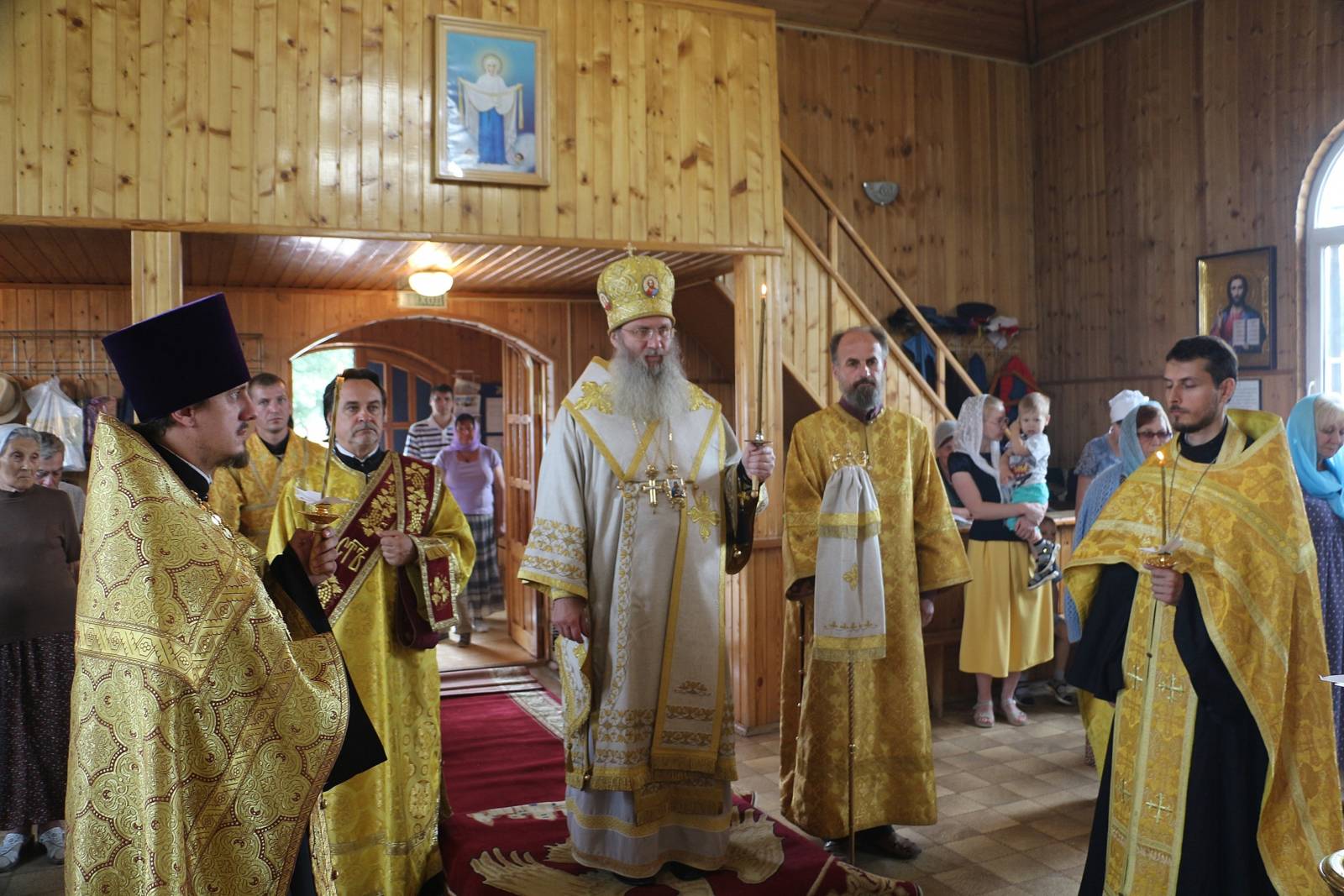 В канун Недели 2-й по Пятидесятнице, Всех святых в земле Российской просиявших.