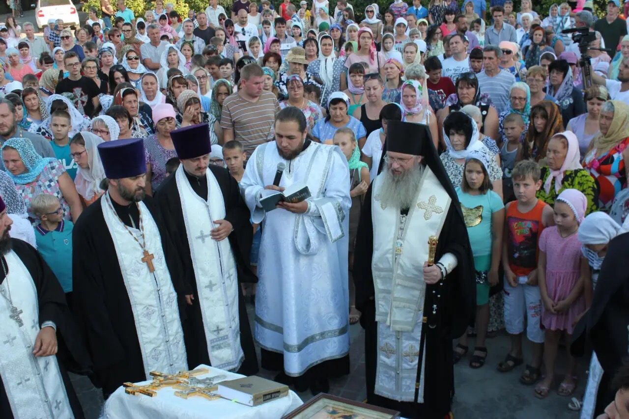 Молебен для учащих и учащихся в Михайловке