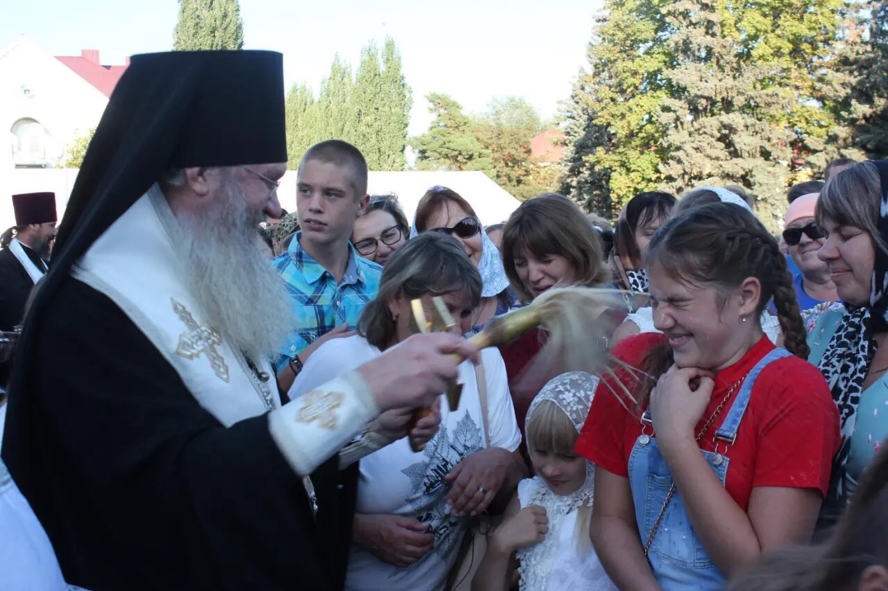 Школьный молебен Михайловка