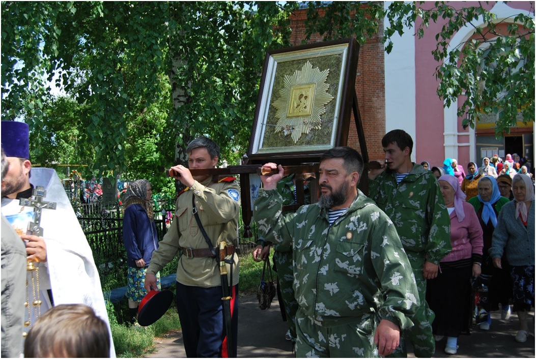 Казачий крестный ход по епархии