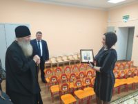 Владыка посетил садик в Зензеватке