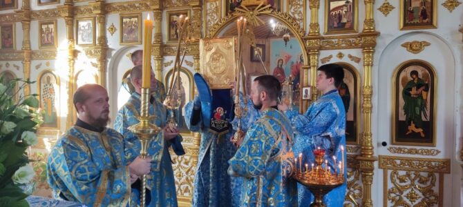 В канун празднования Казанской иконы Божией Матери