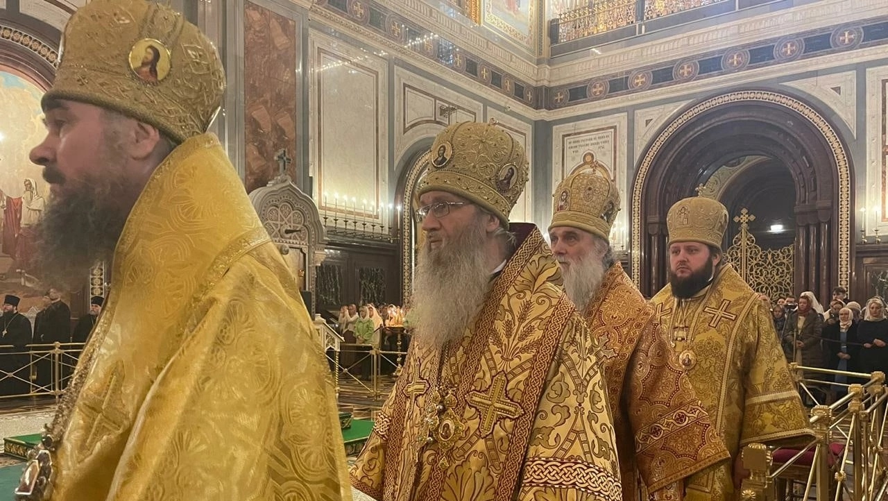 Литургия в кафедральном соборном Храме Христа Спасителя г. Москвы.