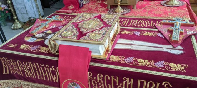 в среду Светлой седмицы, праздничное Пасхальное богослужение в Покровском кафедральном соборе г. Урюпинска