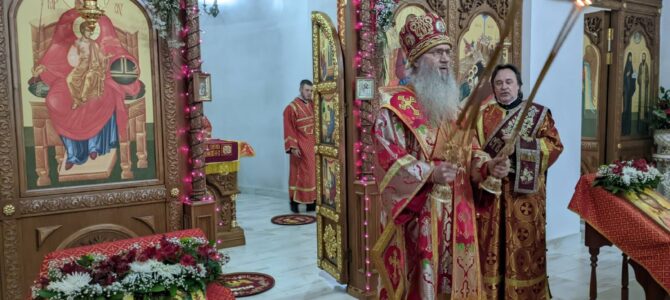 Божественная литургия Пасхальным чином в храме Рождества Христова в г. Урюпинске.