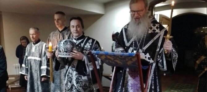 Великая вечерня с чином Пассии в Соборном храме святителя Феофана Затворника Вышинского г. Новоаннинский. Великая вечерня с чином Пассии в Соборном храме святителя Феофана Затворника Вышинского г. Новоаннинский.