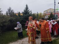 Божественная литургия и малое освящение воды, в храме Богоявления Господня в г. Фролово.