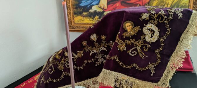 Великая среда. Вечерня в соединении с Литургией Преждеосвященных Даров в храме архангела Михаила в ст. Добринка, Урюпинского района. Великая среда. Вечерня в соединении с Литургией Преждеосвященных Даров в храме архангела Михаила в ст. Добринка, Урюпинского района.