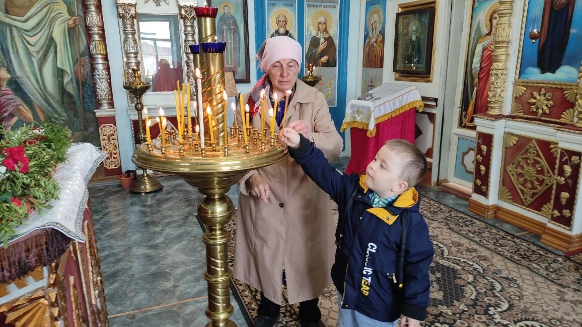 Во 2-ю неделю по Пасхе Антипасха, день памяти святого Апостола Фомы, в храме Архангела Михаила в ст. Добринской была совершена Божественная литургия.