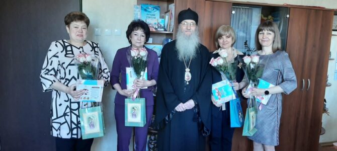Епископ Урюпинский и Новоаннинский Елисей посетил администрацию города Урюпинска и района.