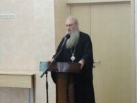 В православной гимназии Старцев Глинских города Фролово по итогам 2022-2023г учебного года состоялось общее родительское собрание.