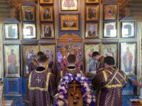 Вечернее богослужение с выносом Креста Господня в храме Казанской иконы Божией Матери с. Александровка, Жирновского района