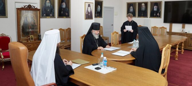 В епархиальном управлении Волгоградской епархии состоялось очередное заседание Архиерейского совета В епархиальном управлении Волгоградской епархии состоялось очередное заседание Архиерейского совета