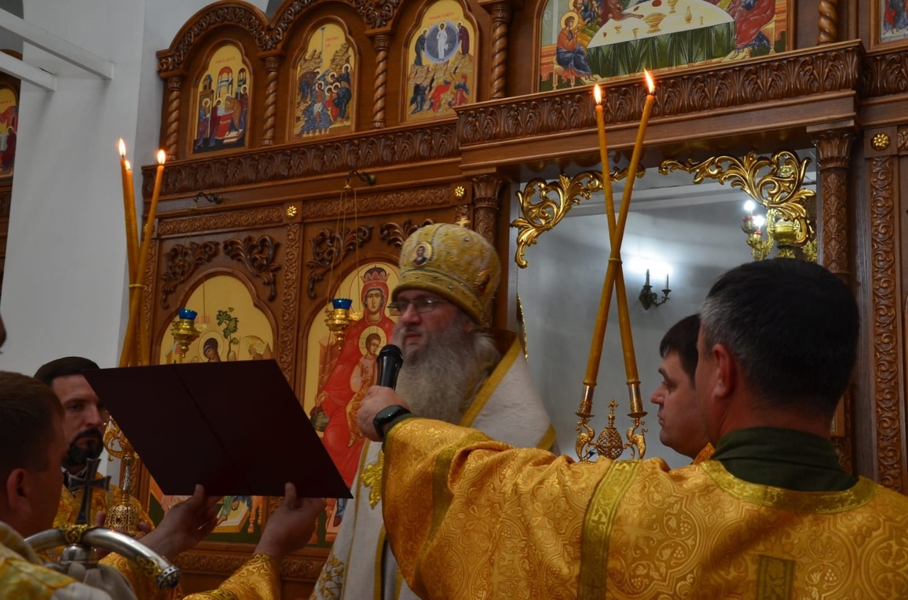 Божественная литургия в храме Рождества Христова в г. Урюпинске.
