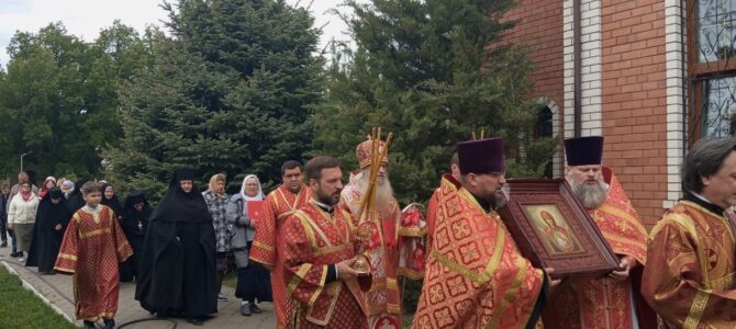 В день Радоницы епископ Елисей совершил Божественную литургию в Гусевском женском монастыре в честь Ахтырской иконы Божией Матери с. Гусевка, Ольховского района.