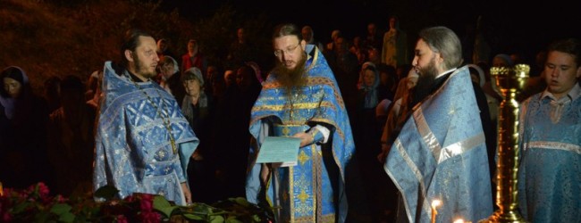 Божественная Литургия на Источнике у Святого колодца.