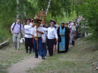 Крестный ход от Покровского Кафедрального собора на место Явления иконы к Святому Источнику. (Фото)
