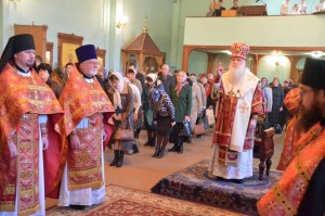 00 В день памяти священномученика Николая Попова митрополит Волгоградский и Камышинский Герман совершил Божественную литургию