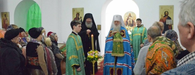 Божественная литургия в храме святого праведного Иоанна Кронштадтского.