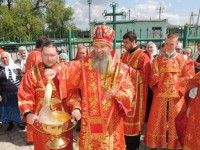 Пасхальная Божественная литургия в храме Богоявления Господня.