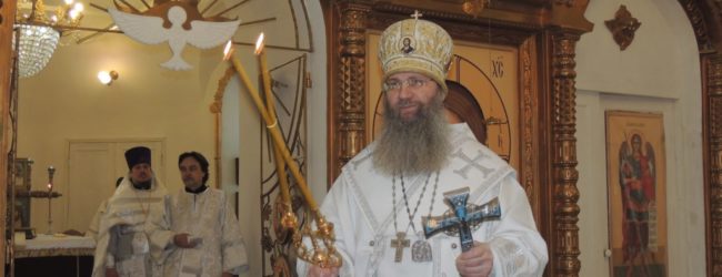 Праздничная Божественная Литургия в храме в честь Сретения Господня в ст. Михайловской.