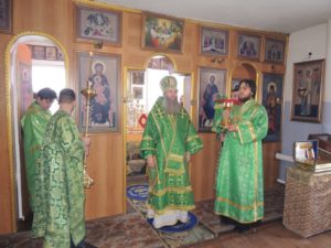 Божеcтвенная литургия в соборном храме свт. Феофана Затворника Еп. Вышенского в г. Новоаннинский